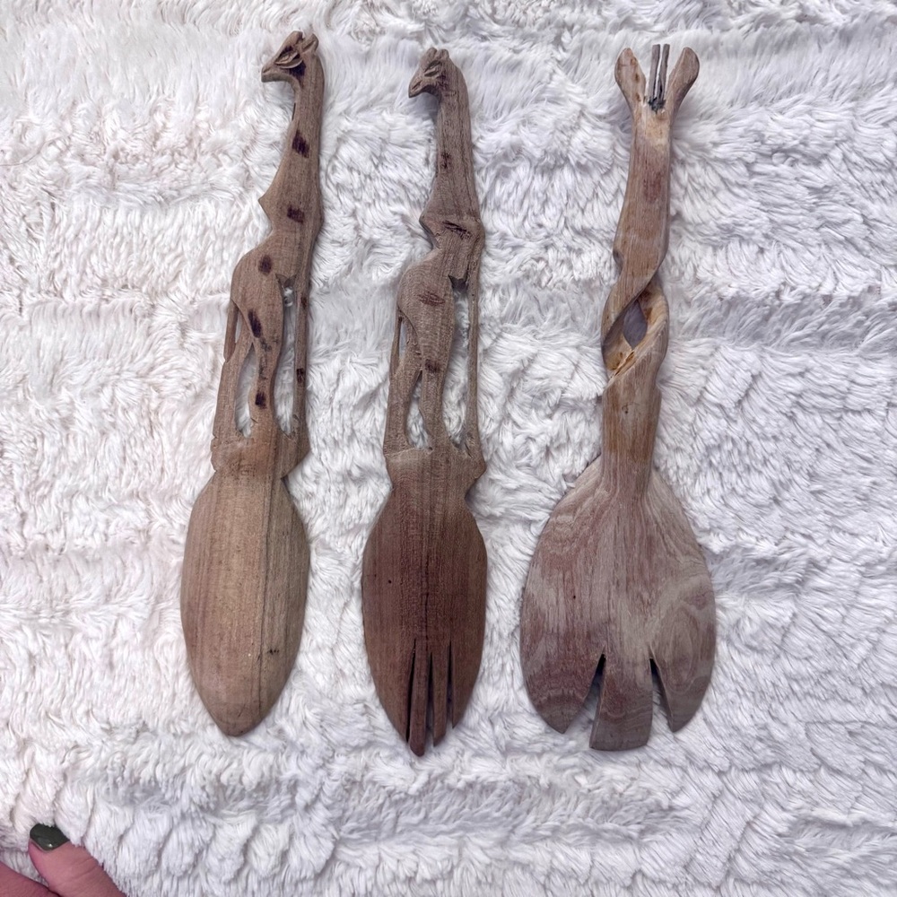 Handcrafted Wooden Animal Utensil Set of 8 safari animals beautiful Tanzanian - Picture 6 of 7